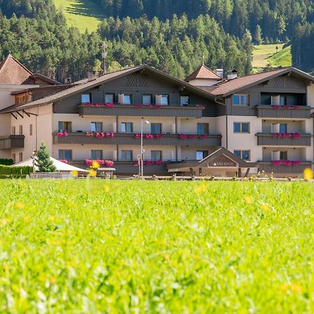 Hotel Tannenhof ブルーニコ エクステリア 写真